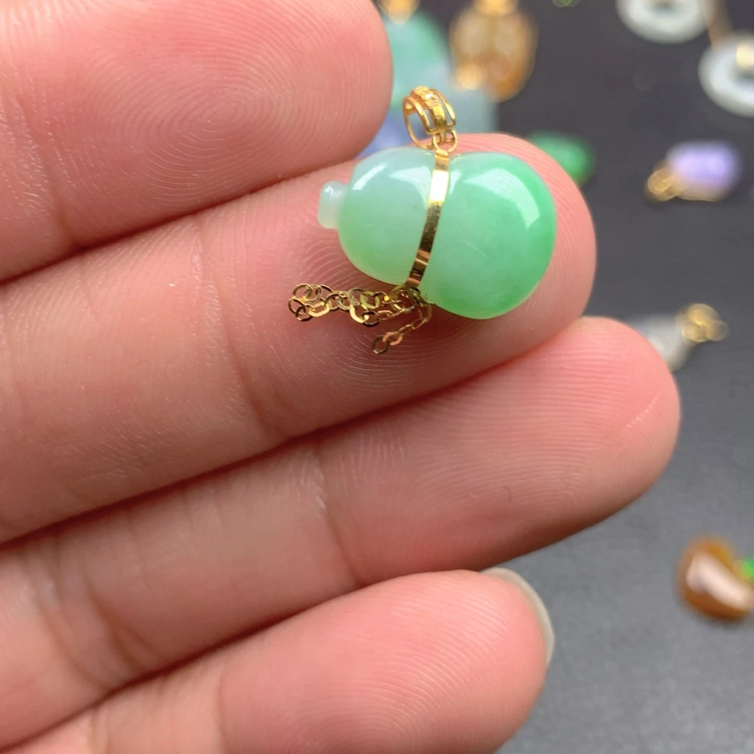 【闪购商品】颈饰18K金镶嵌翡翠翡翠
