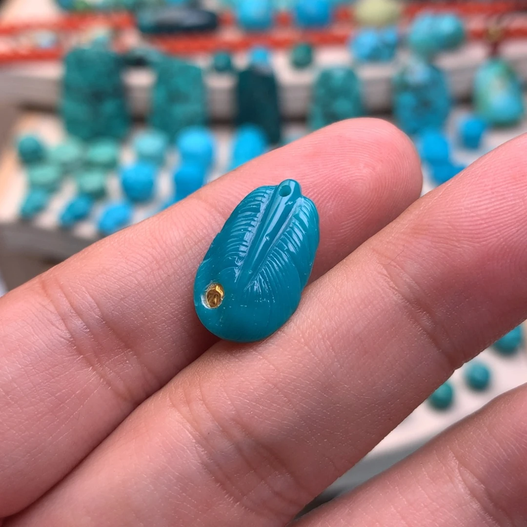 绿松石未镶嵌珠宝奇石