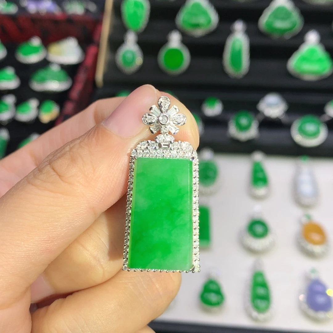 翡翠18K金镶嵌吊坠(不含链)