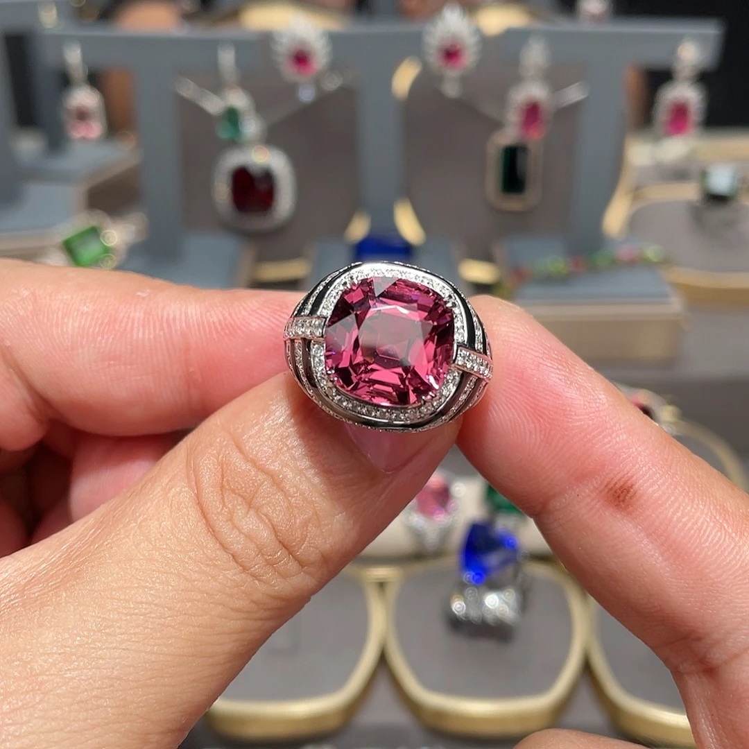 18K金镶嵌戒指碧玺9.06ct