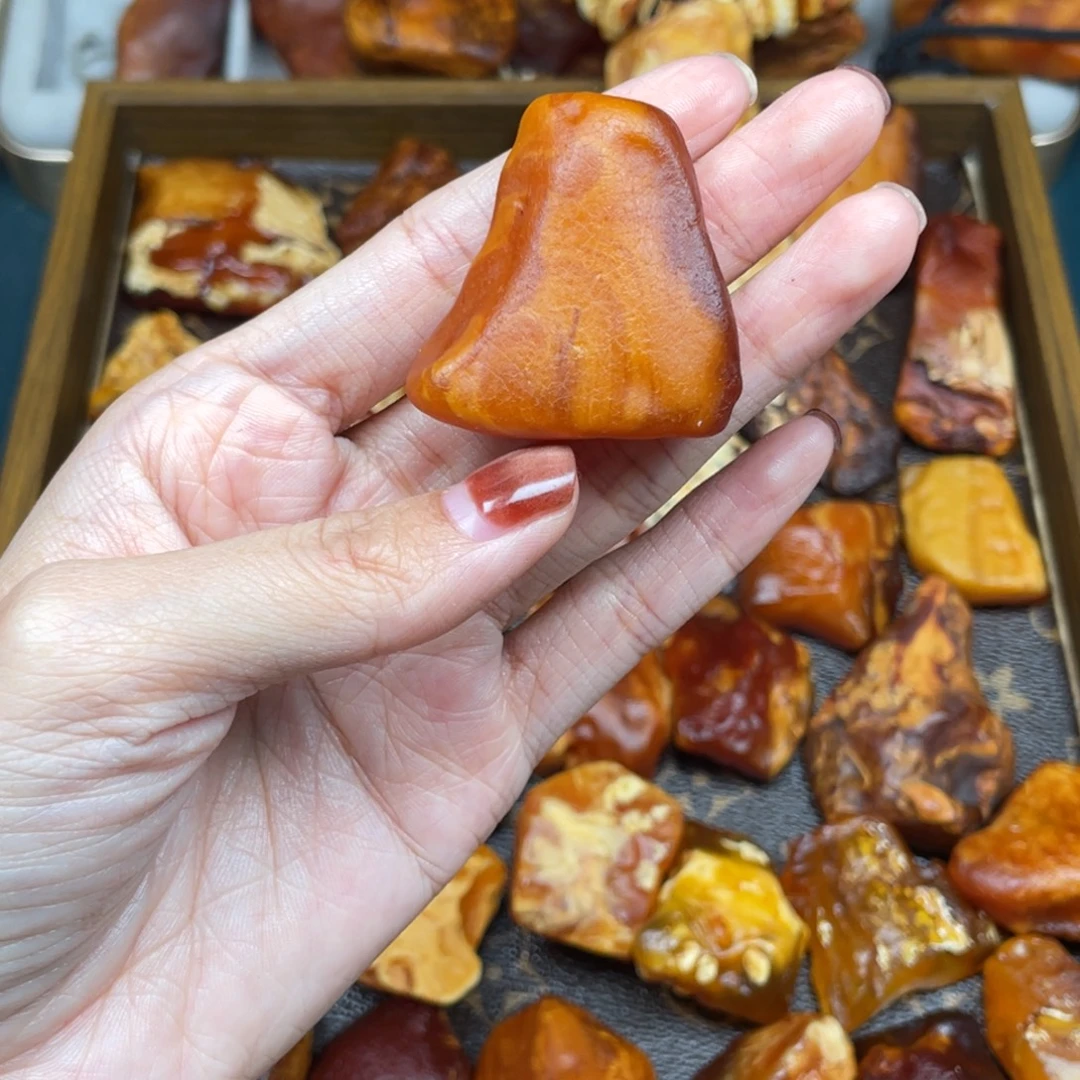 琥珀未镶嵌珠宝奇石