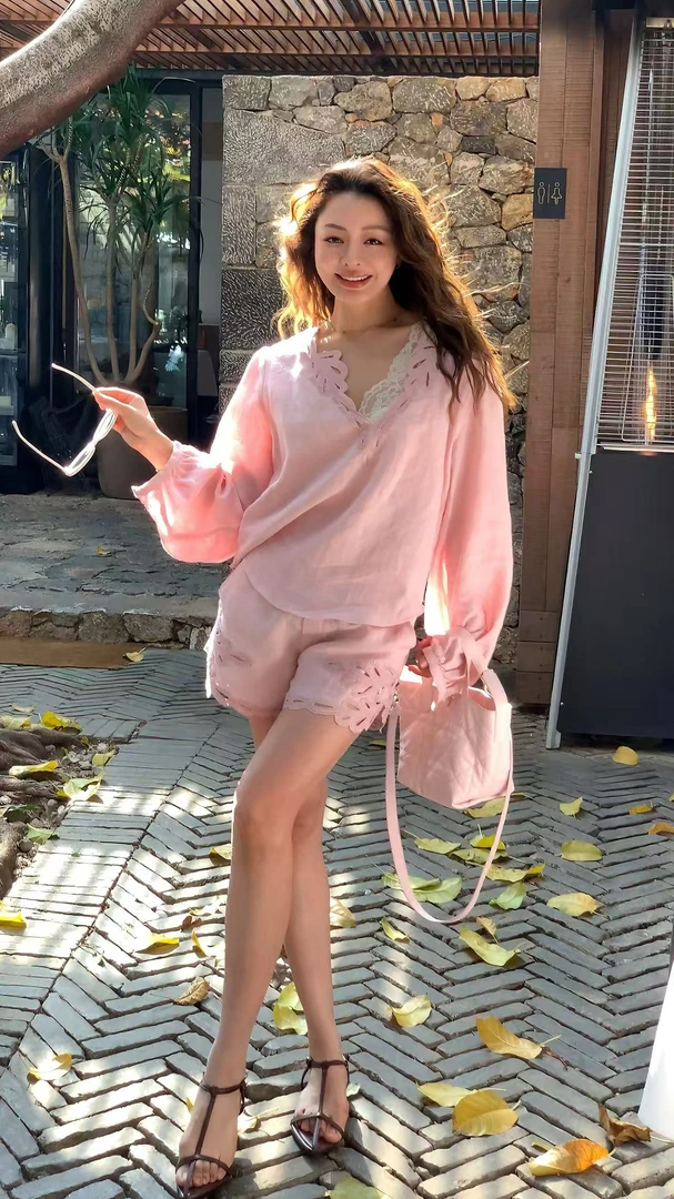 Singularity Me 半松紧水溶镂空亚麻夏季显瘦小个子短裤 4A 3820