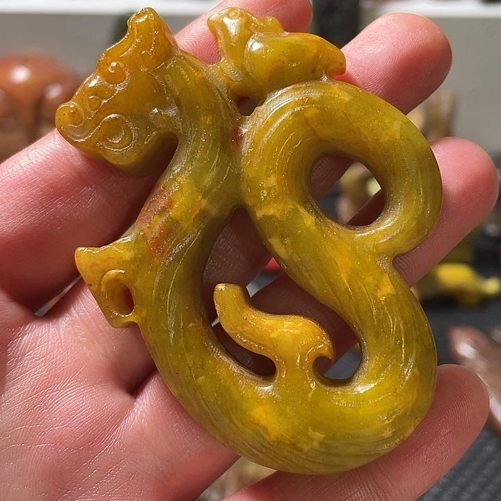 蛇纹石玉未镶嵌挂件