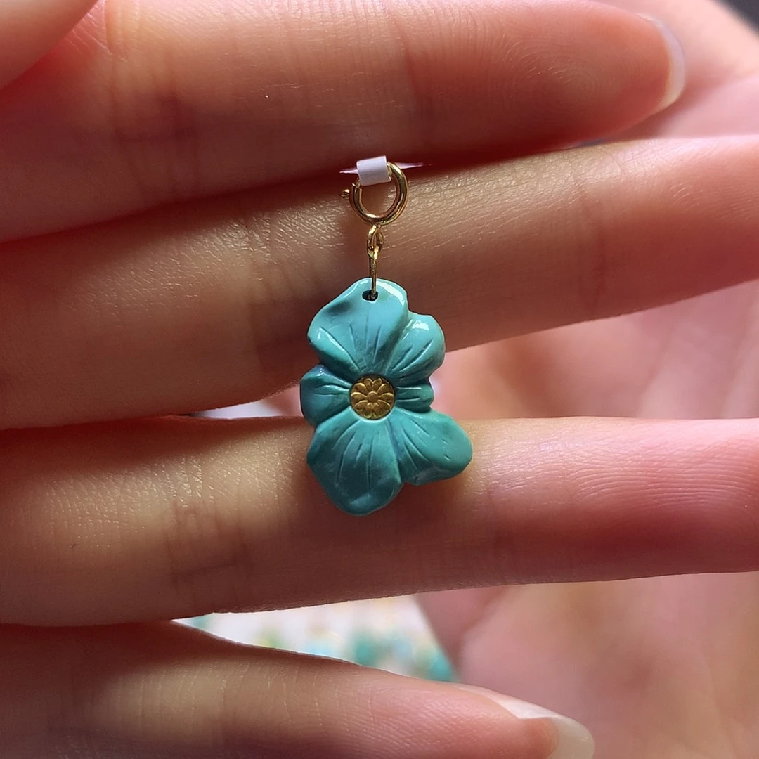 绿松石18K金镶嵌吊坠