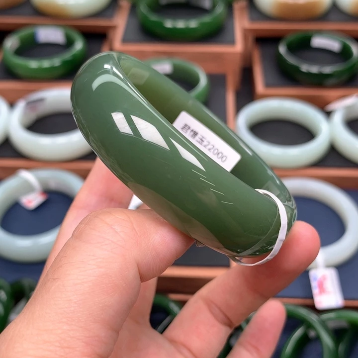 未镶嵌手镯和田玉（碧玉）57