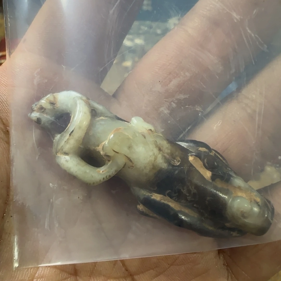 般***辰和田玉（糖玉）未镶嵌颈饰