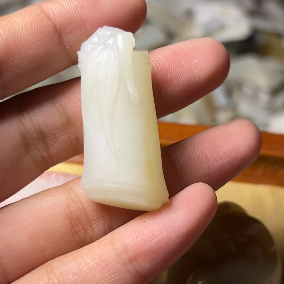 坚***守和田玉未镶嵌项链