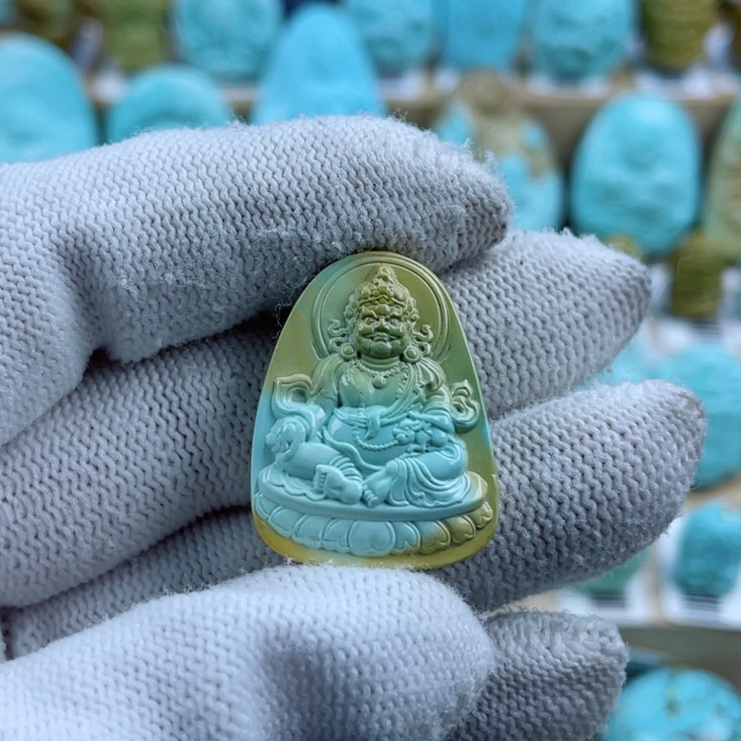 绿松石未镶嵌珠宝奇石