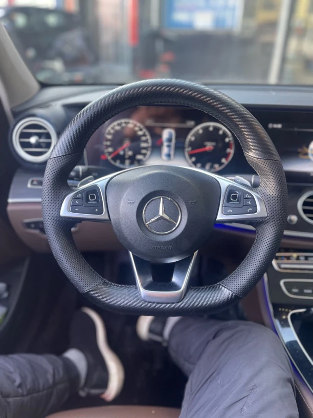 奔驰C200，奔驰C260专车专用手缝全包把套抗菌纳帕碳纤皮方向盘套