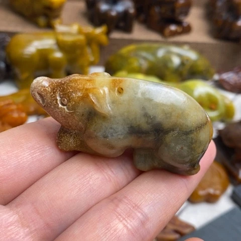 蛇纹石玉未镶嵌颈饰08