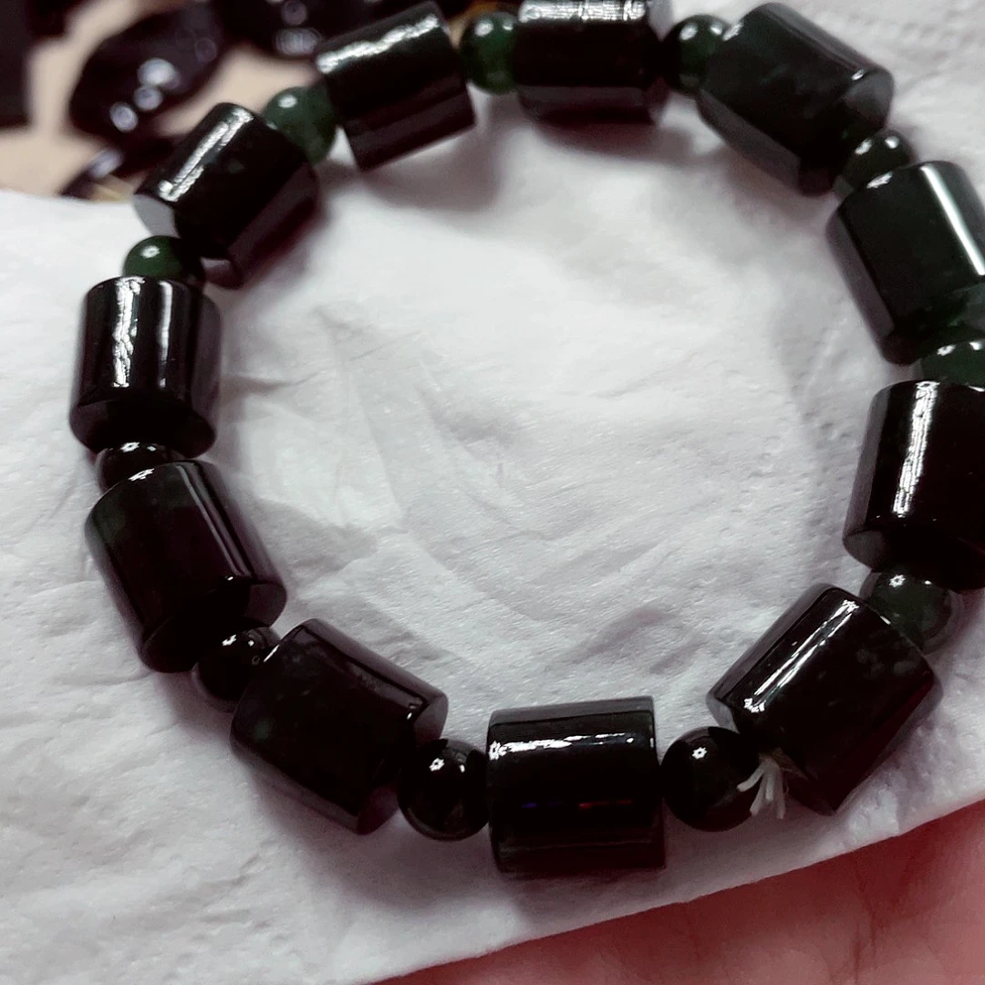 翡翠未镶嵌颈饰先鉴后发一物一证