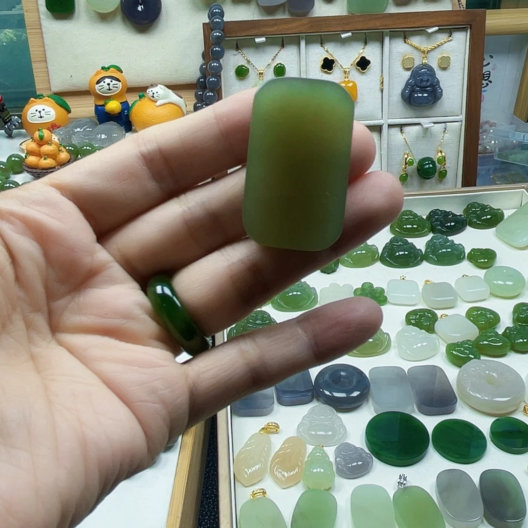 冷***知吊坠(不含链)未镶嵌和田玉