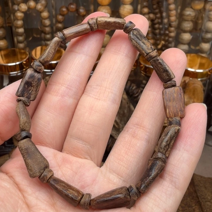 沉香沉香碎屑达拉干沉水随型6.1克