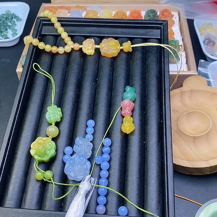 一***️玛瑙/玉髓合金车挂