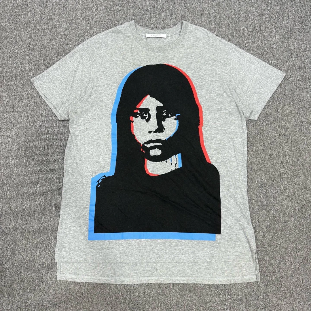 99新 Givenchy/纪梵希 14614208 纪梵希 灰色人像短袖 S码99新