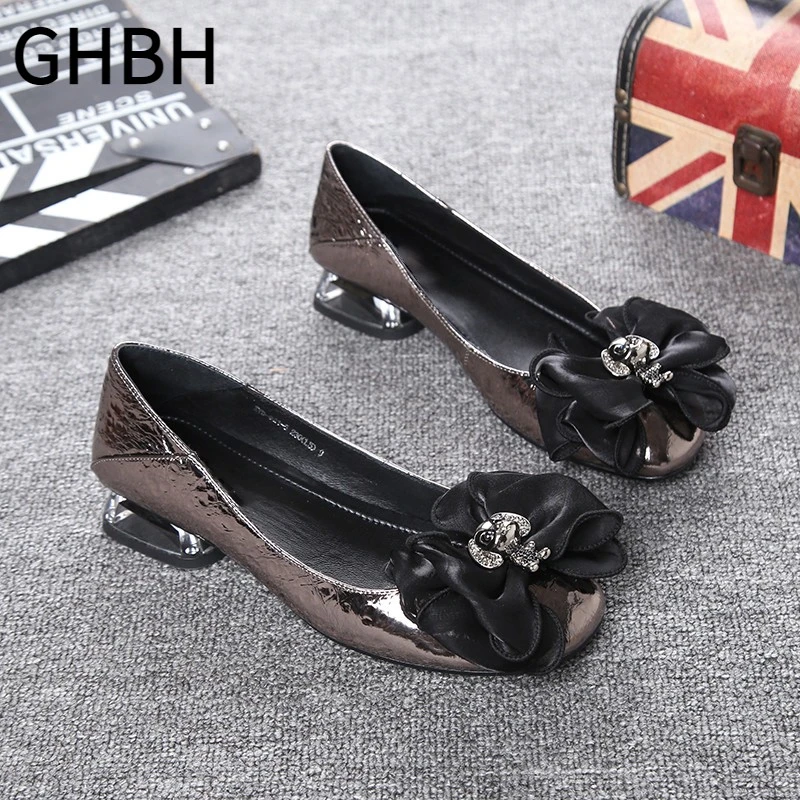 蝴蝶结浅口单鞋女2025夏季新款流行复古软底奶奶鞋百搭休闲平底鞋