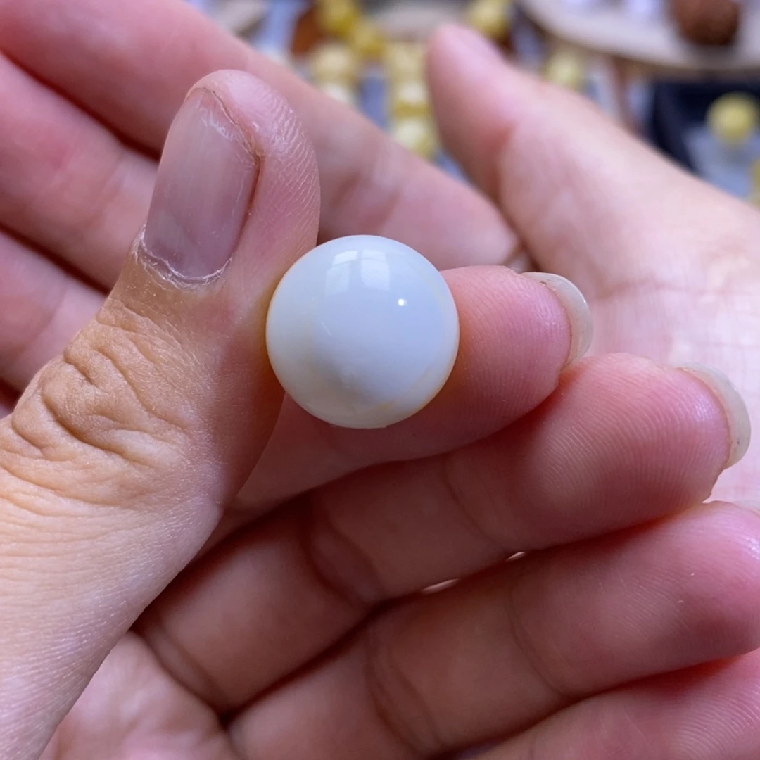 未镶嵌琥珀珠宝奇石14.5