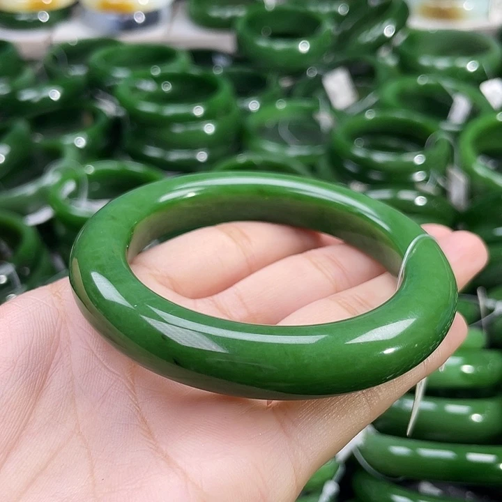 未镶嵌手镯和田玉（碧玉）