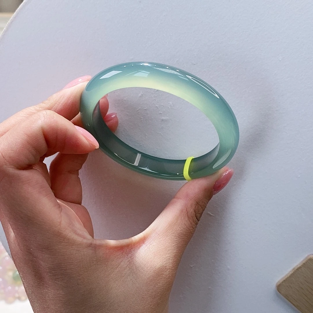 手镯玛瑙/玉髓未镶嵌56