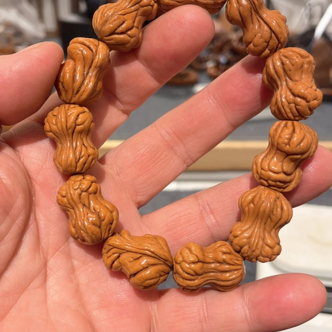 【闪购商品】柏木（崖柏）龙纹桃核花生