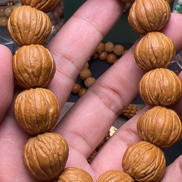 猴头核桃手串吧路