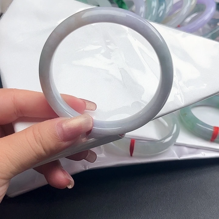 颈饰未镶嵌翡翠天然缅甸翡翠手镯