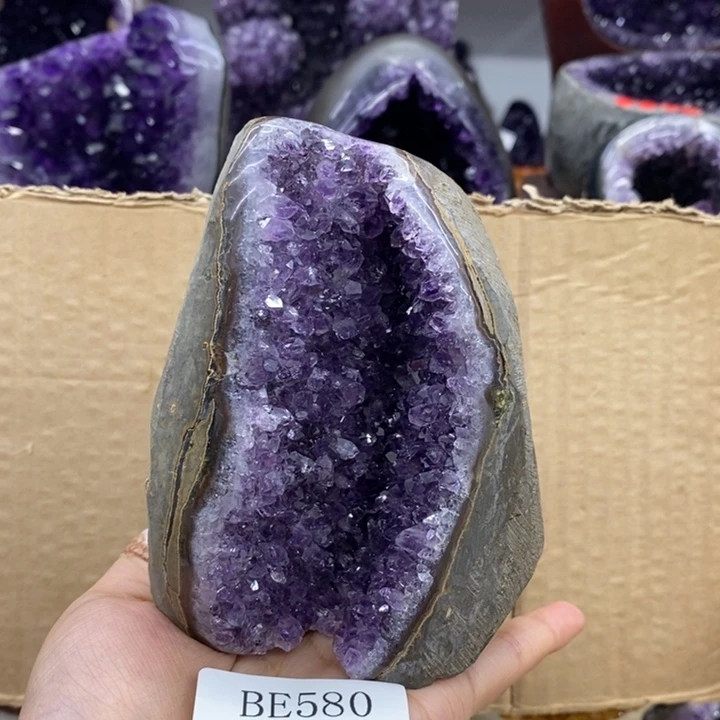 未镶嵌水晶大型摆件（非配饰）