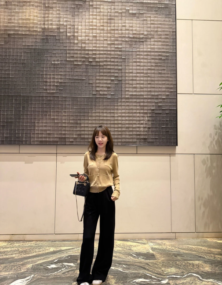 【贤儿专属】【纸片人拉腿裤】巨显瘦百搭慵懒松弛感直筒裤P30725