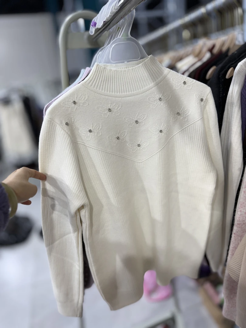 西西实拍m200一体绒套头重工毛衣