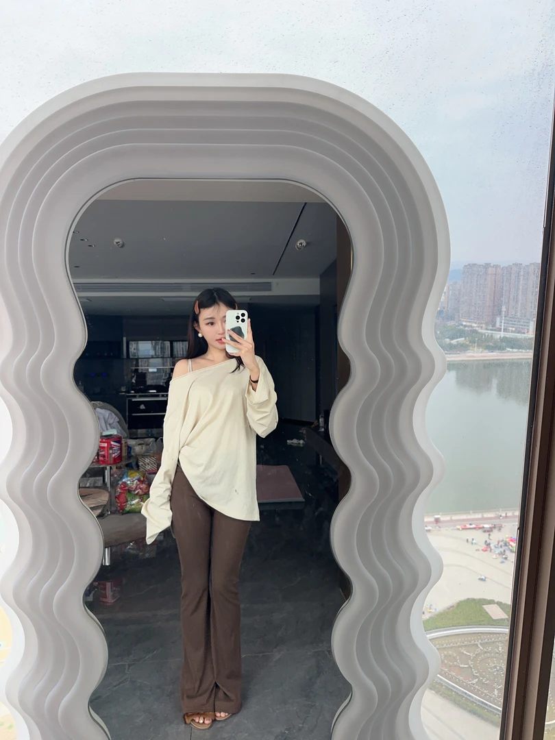 设计感时尚百搭圆领气质针织开衫女轻薄透感防晒