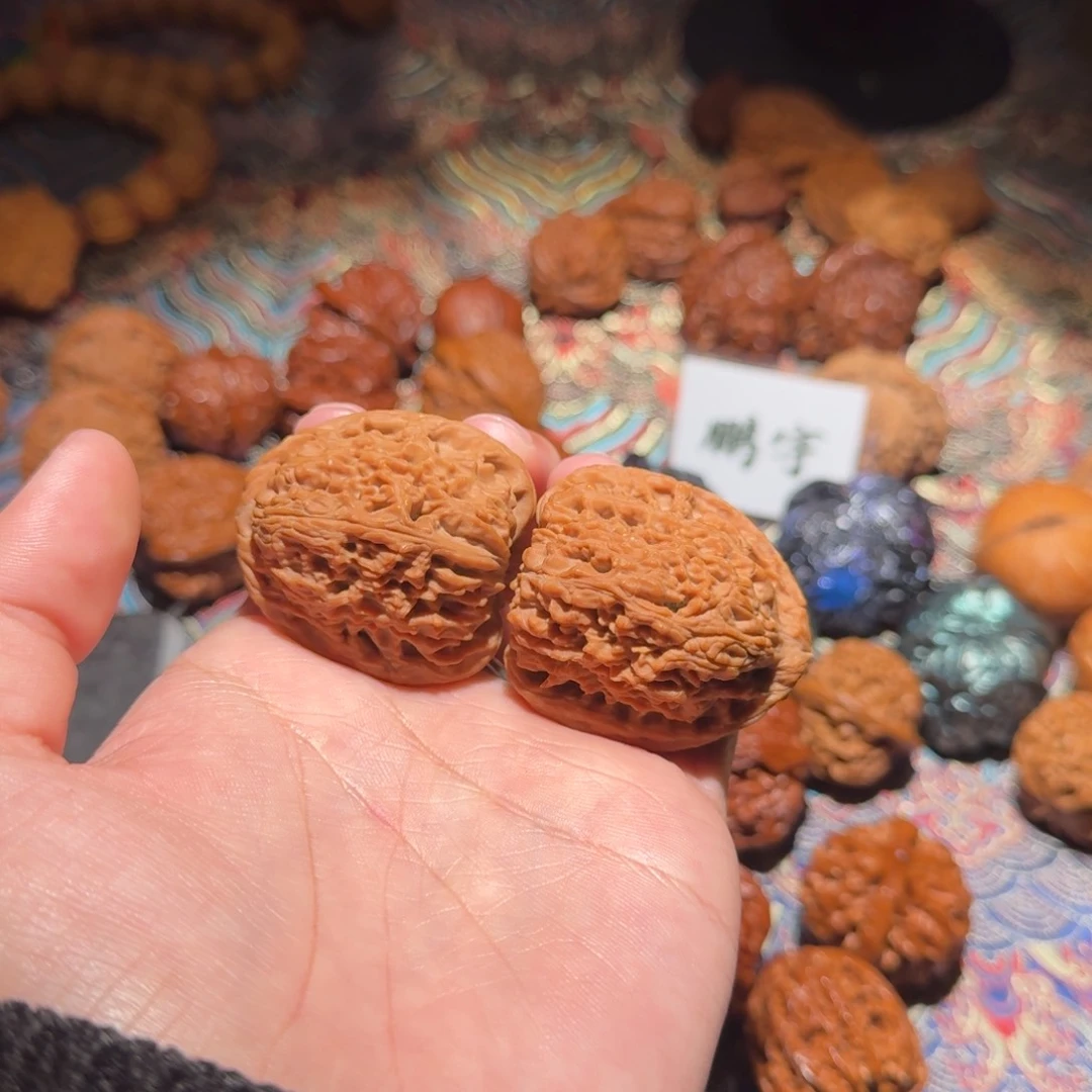 小****核桃把件06号39高炮南疆石南疆石南疆石