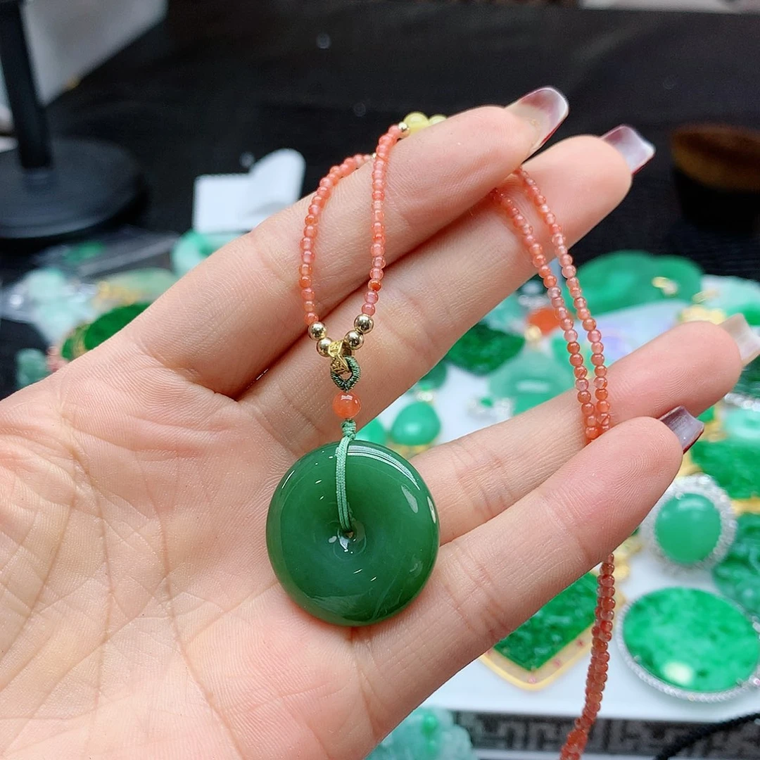 【闪购商品】翡翠吊坠(赠链)未镶嵌