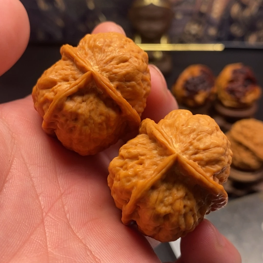 把件文玩核桃牡丹三愣