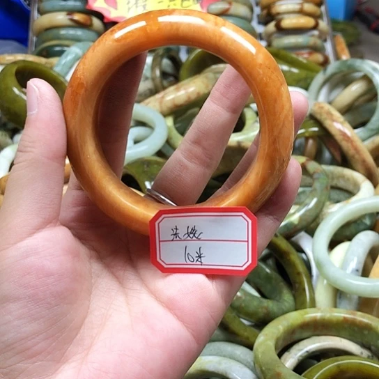 未镶嵌蛇纹石玉手镯法*