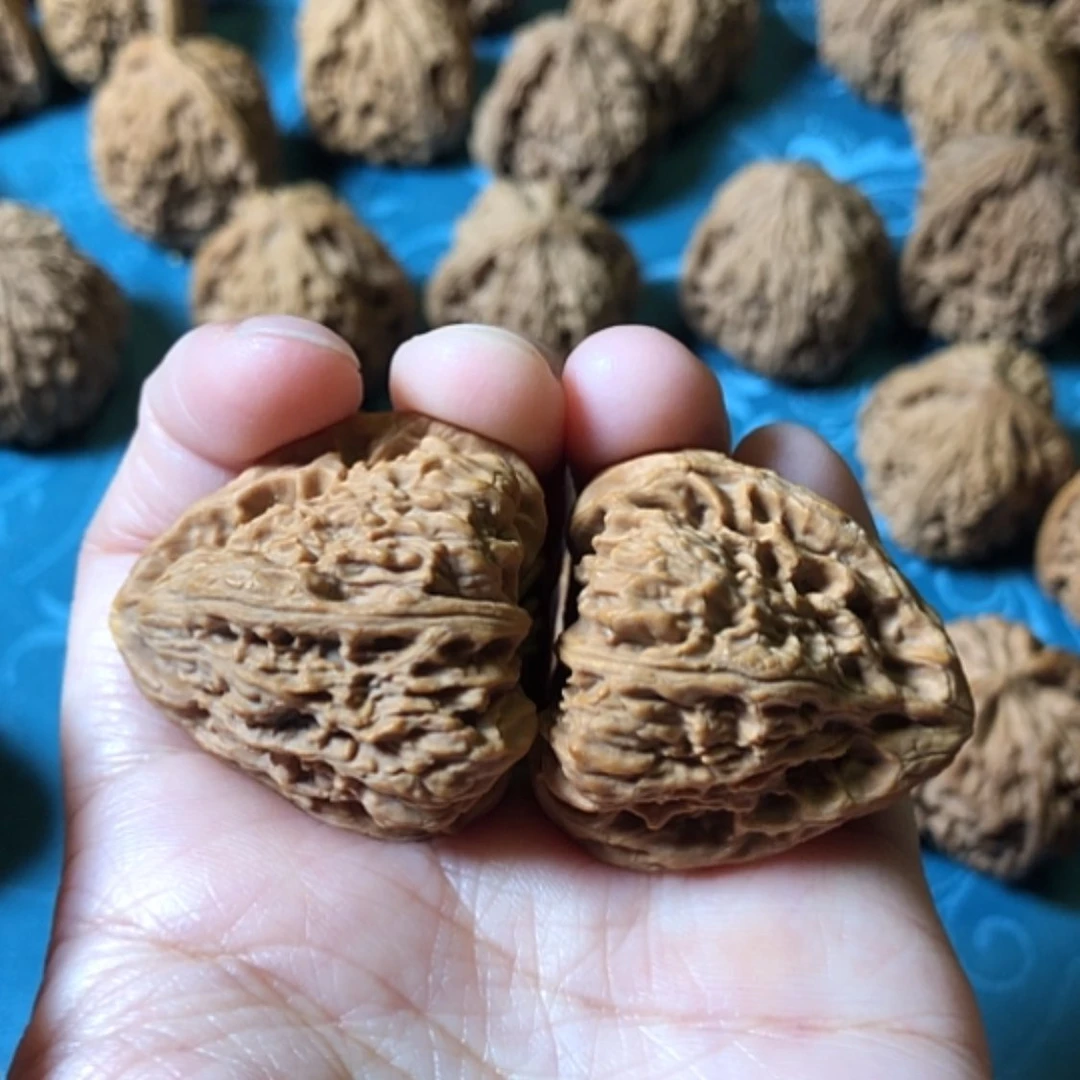 【闪购商品】文玩核桃把件U*异形