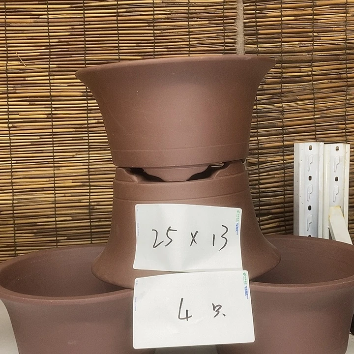 紫砂花盆我在外面