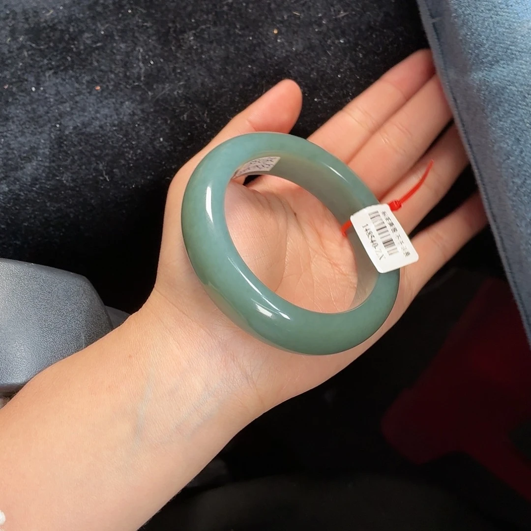 一***沙和田玉未镶嵌手镯5859