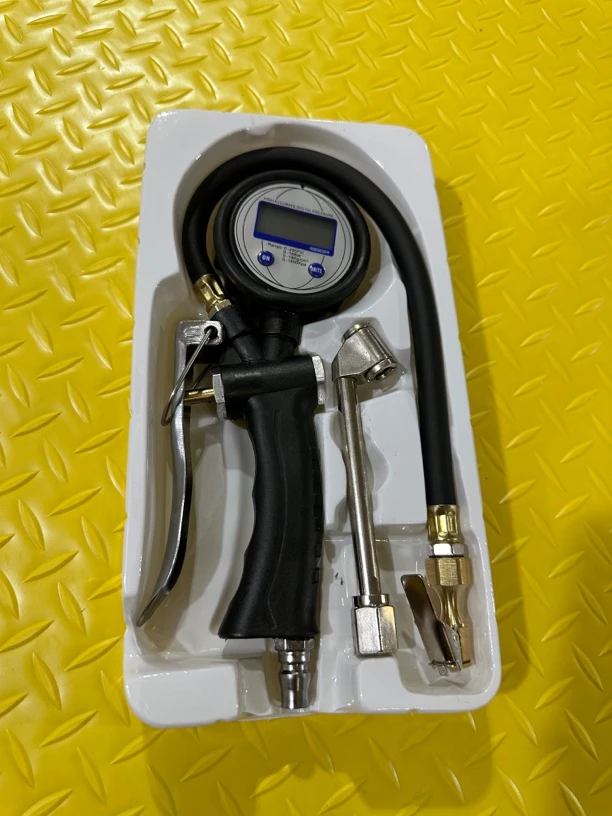 高精度数显气压表带充气功能汽车轮胎胎压监测打