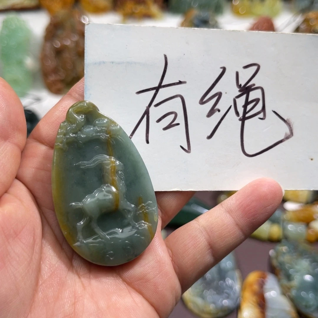 未镶嵌蛇纹石玉颈饰