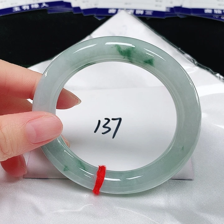 翡翠手镯（圆镯）未镶嵌