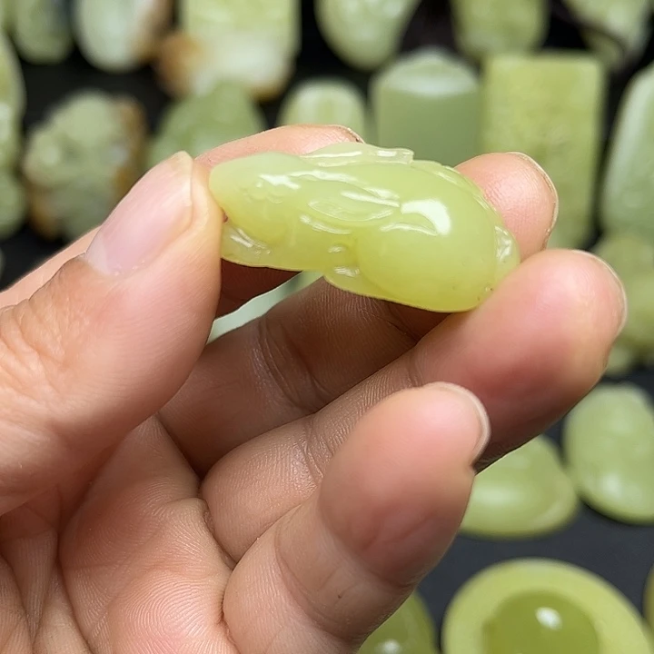 和田玉（糖玉）未镶嵌颈饰