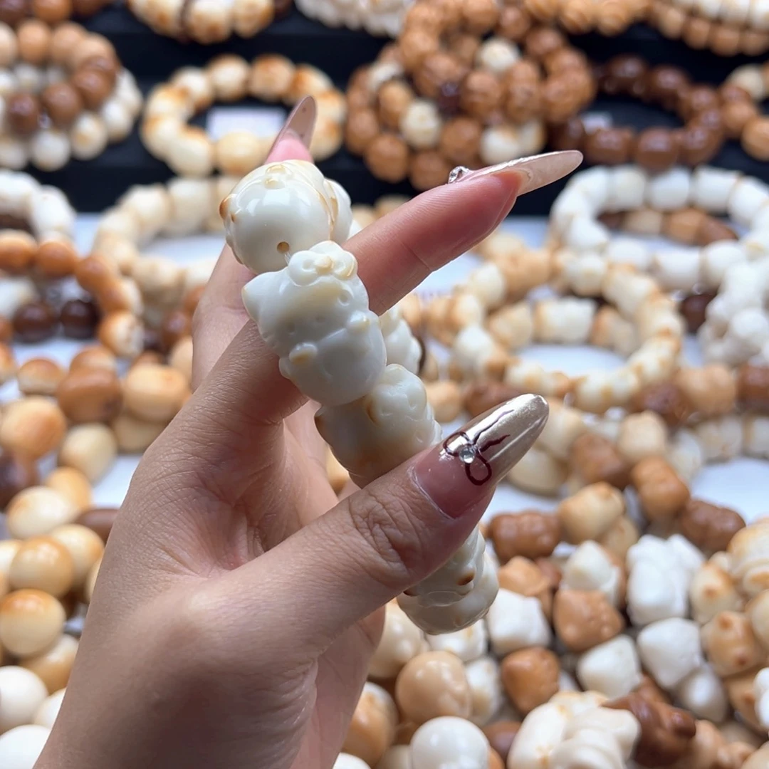 吊坠白玉菩提白烤色留心KT