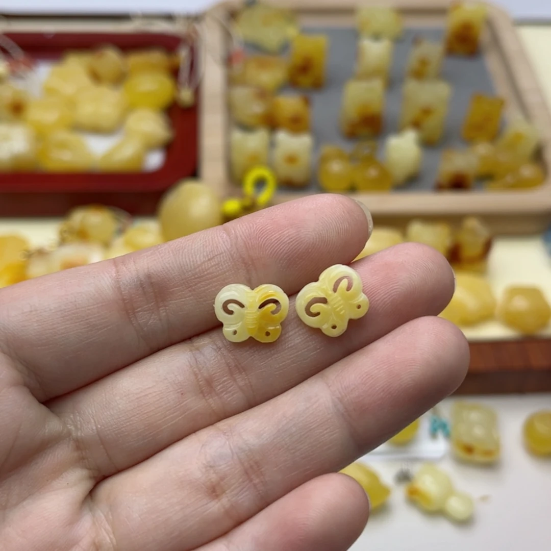 【闪购商品】蜜蜡裸石未镶嵌配饰