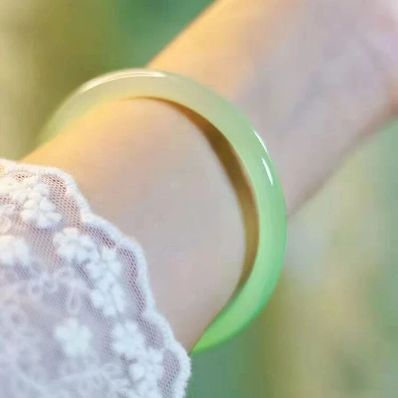 非金属仿水晶手镯 天然细圆条果绿色手镯女款美人镯百搭气质古风