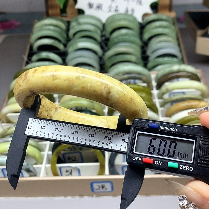 未镶嵌蛇纹石玉手镯45