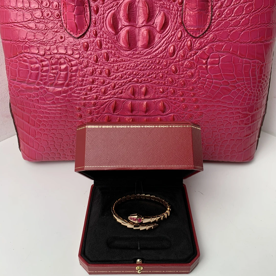 4226【LIANBANGH.K】精致高级气质手镯