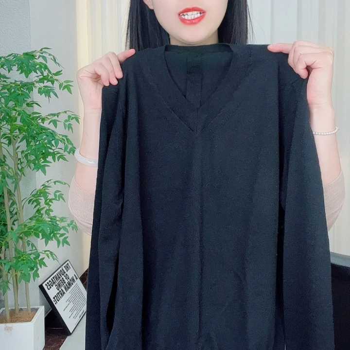 山羊绒娉*朵精纺v领
