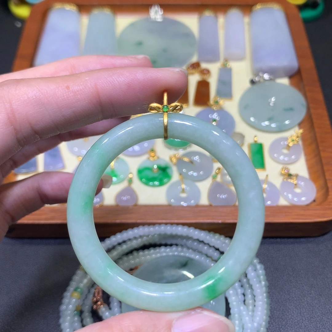 吊坠(不含链)18K金镶嵌翡翠