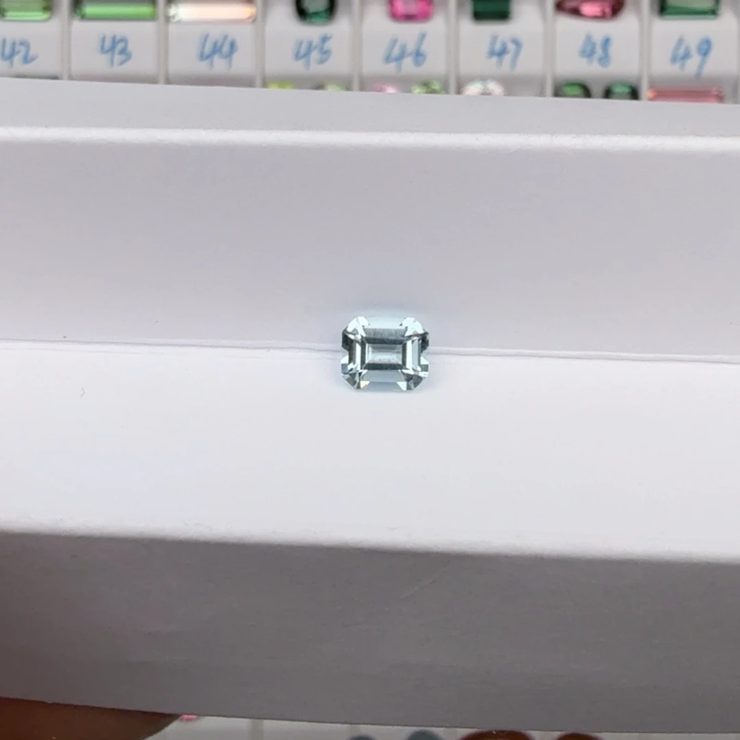 海蓝宝石裸石天然0.75克拉