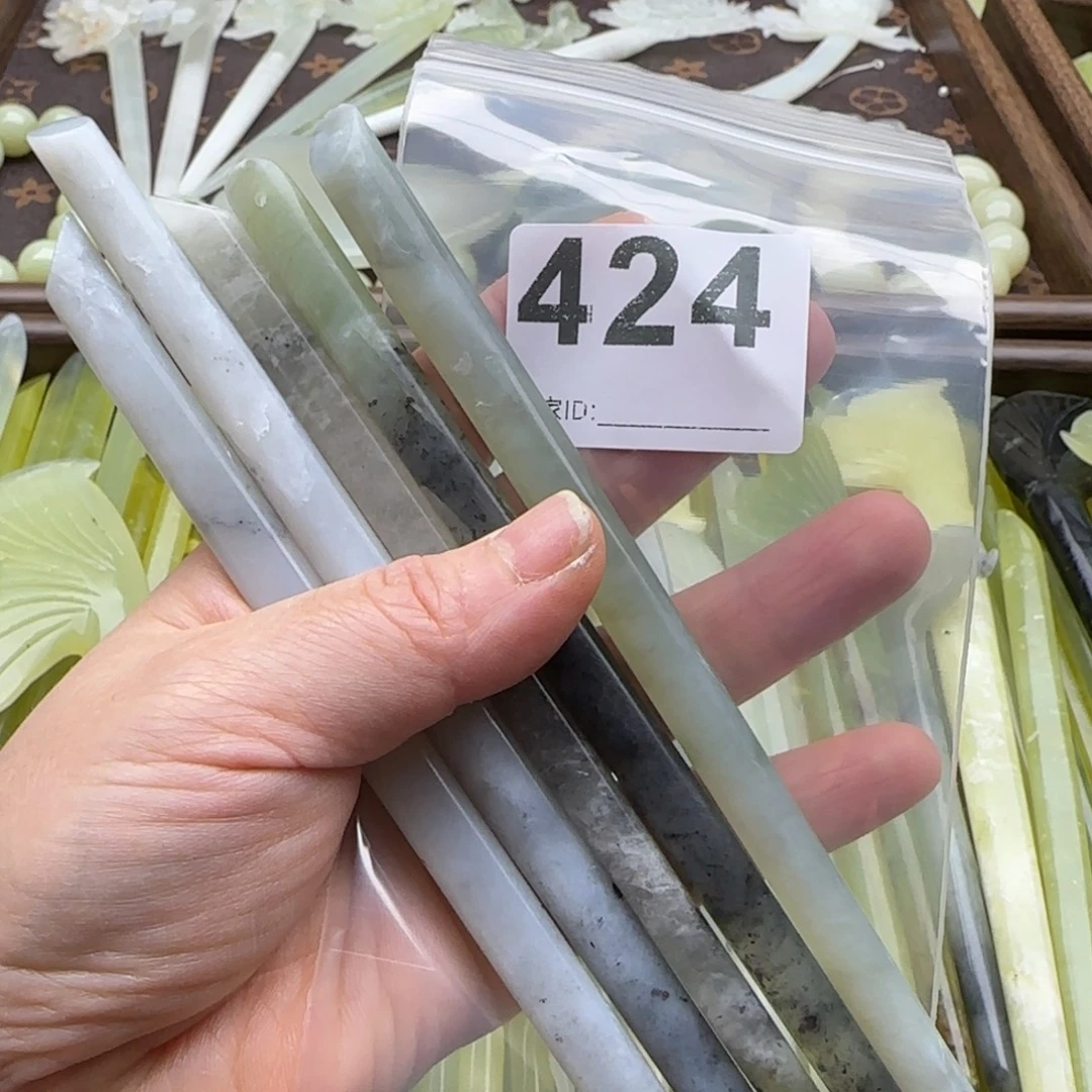 大***超蛇纹石玉未镶嵌发饰